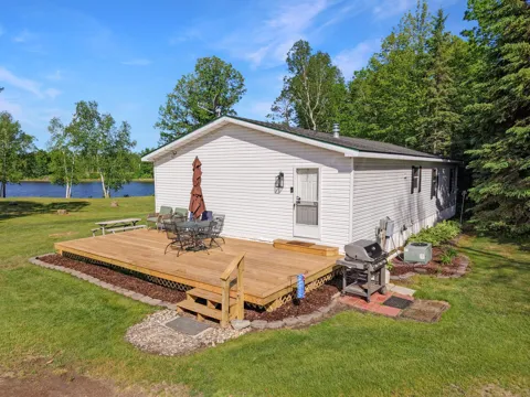 6242 Hendricks Haven Road NE
