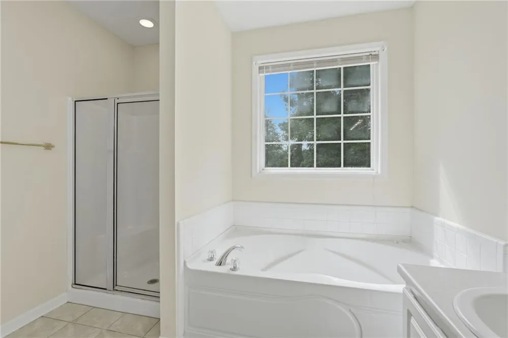 95 Old Hickory Lane Oxford, GA 30054