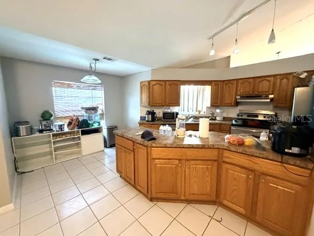 1677 SACKETT CIRCLE Orlando, FL 32818