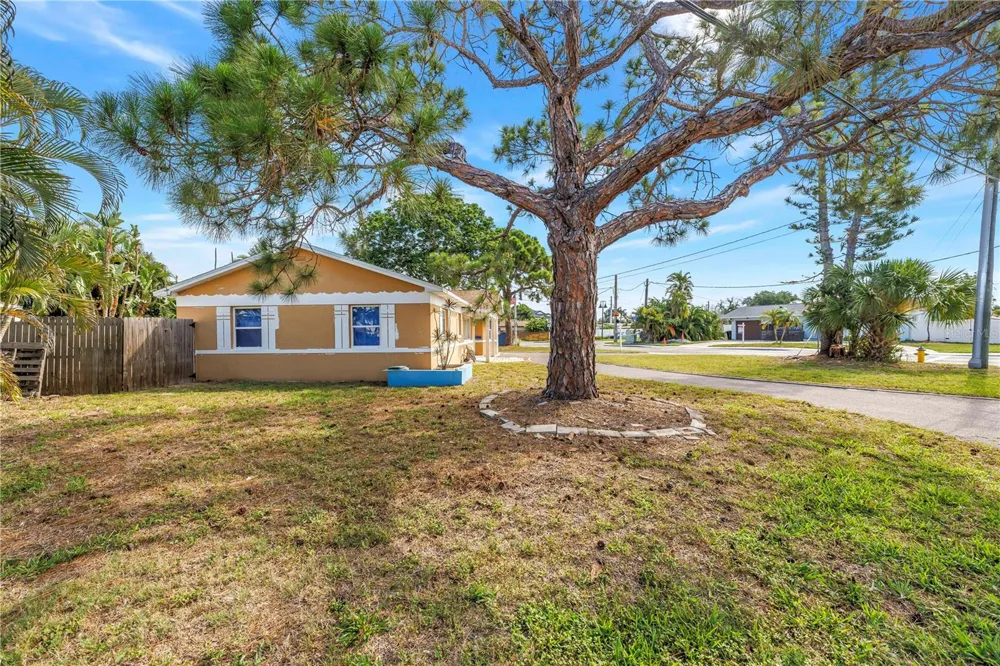 7901 CAUSEWAY BOULEVARD S St Petersburg, FL 33707