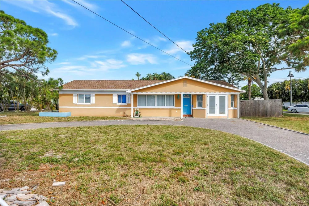 7901 CAUSEWAY BOULEVARD S St Petersburg, FL 33707