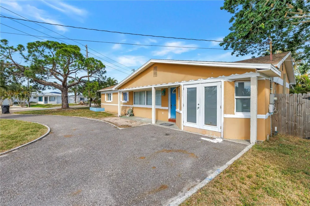 7901 CAUSEWAY BOULEVARD S St Petersburg, FL 33707