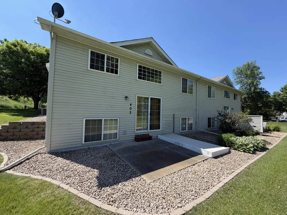 402 Creekside Drive Buffalo, MN 55313