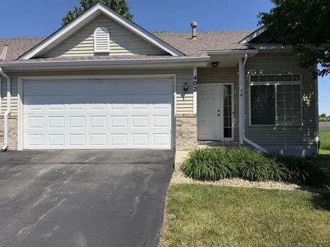402 Creekside Drive