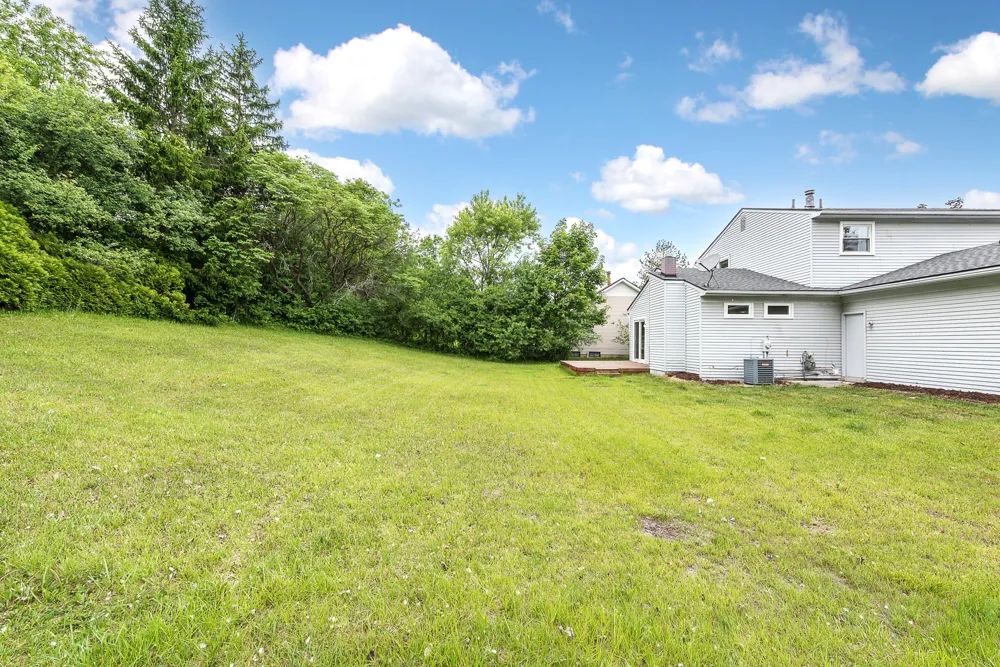 2240 Steeplechase Drive Ann Arbor, MI 48103