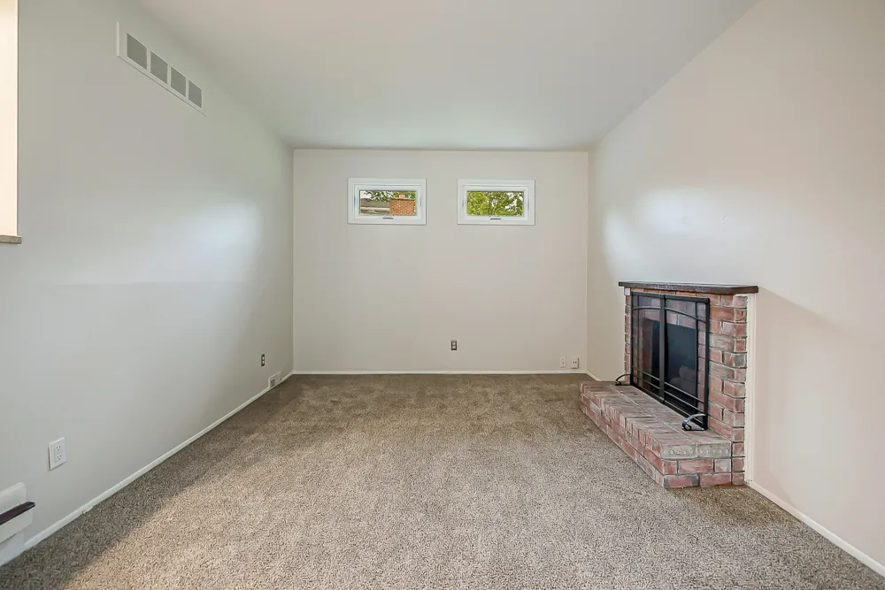 2240 Steeplechase Drive Ann Arbor, MI 48103