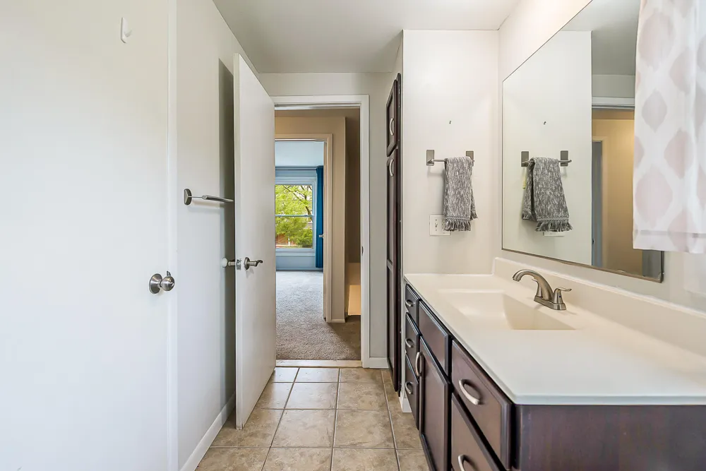 2240 Steeplechase Drive Ann Arbor, MI 48103