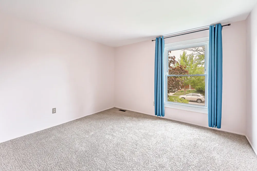2240 Steeplechase Drive Ann Arbor, MI 48103