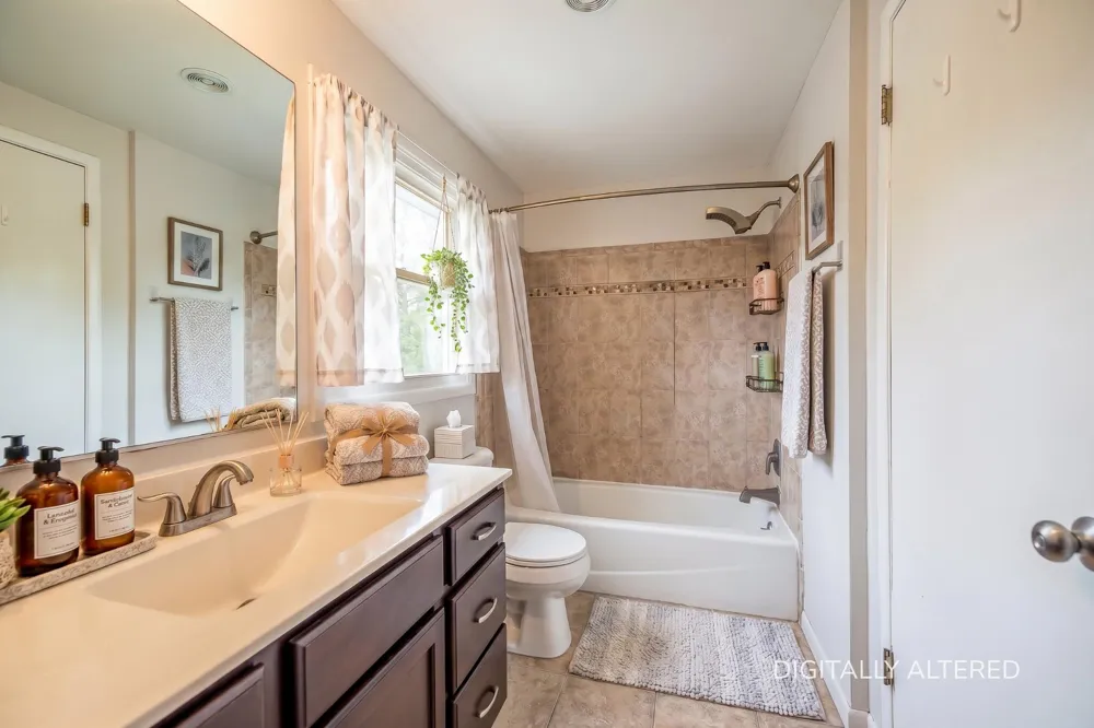 2240 Steeplechase Drive Ann Arbor, MI 48103