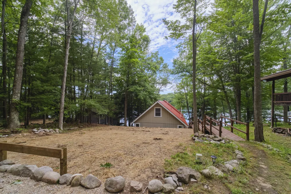 6387 Larson Road Fountain, MI 49410