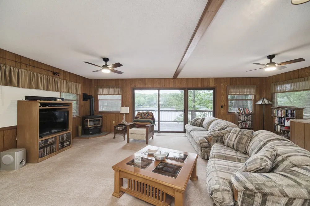 6387 Larson Road Fountain, MI 49410