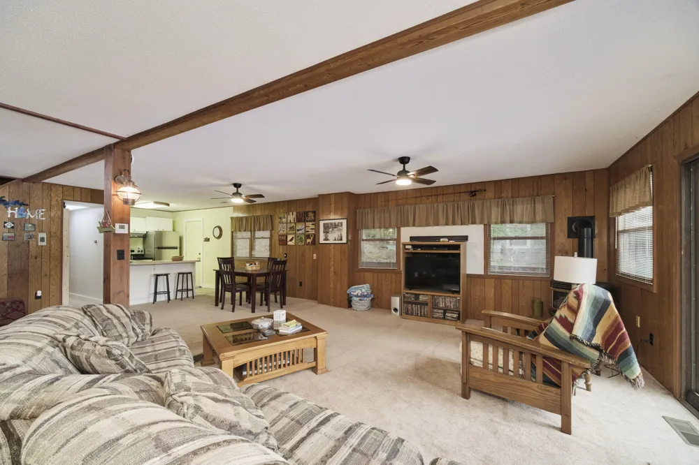 6387 Larson Road Fountain, MI 49410