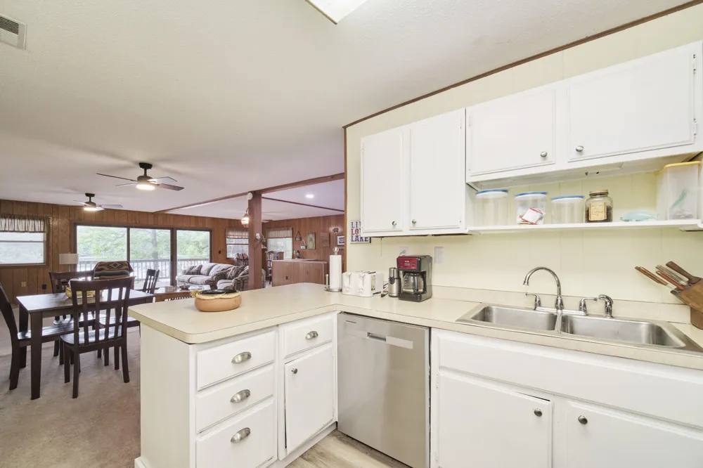 6387 Larson Road Fountain, MI 49410