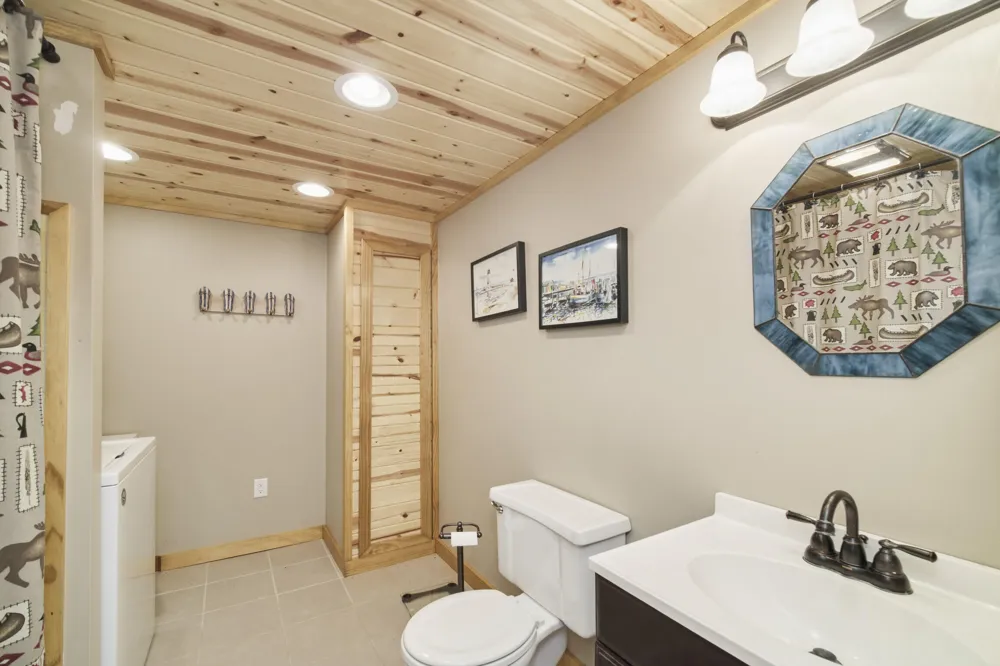 6387 Larson Road Fountain, MI 49410