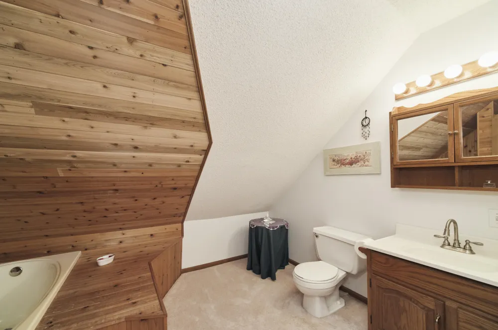 6387 Larson Road Fountain, MI 49410