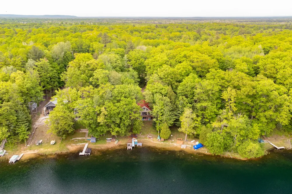 6387 Larson Road Fountain, MI 49410