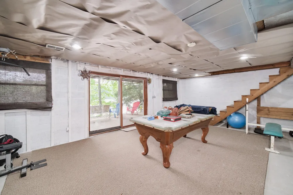 6387 Larson Road Fountain, MI 49410