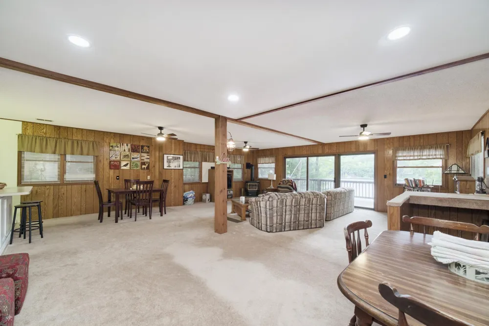 6387 Larson Road Fountain, MI 49410