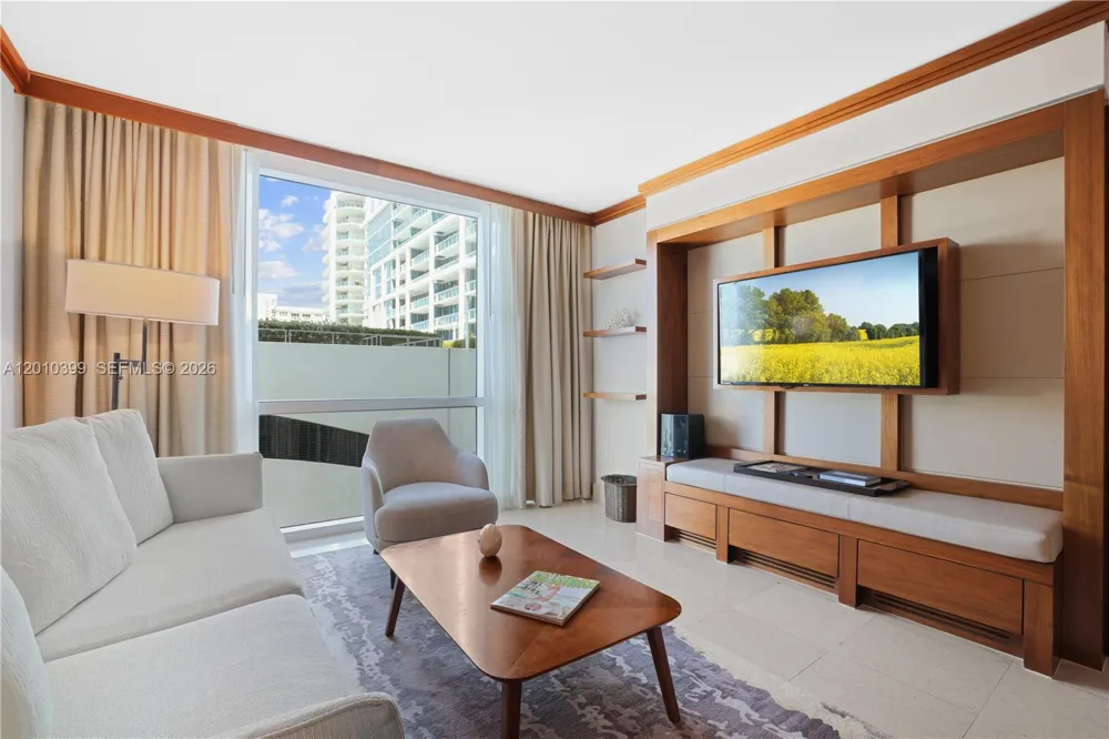 6801 Collins Ave #503 Miami Beach, FL 33141
