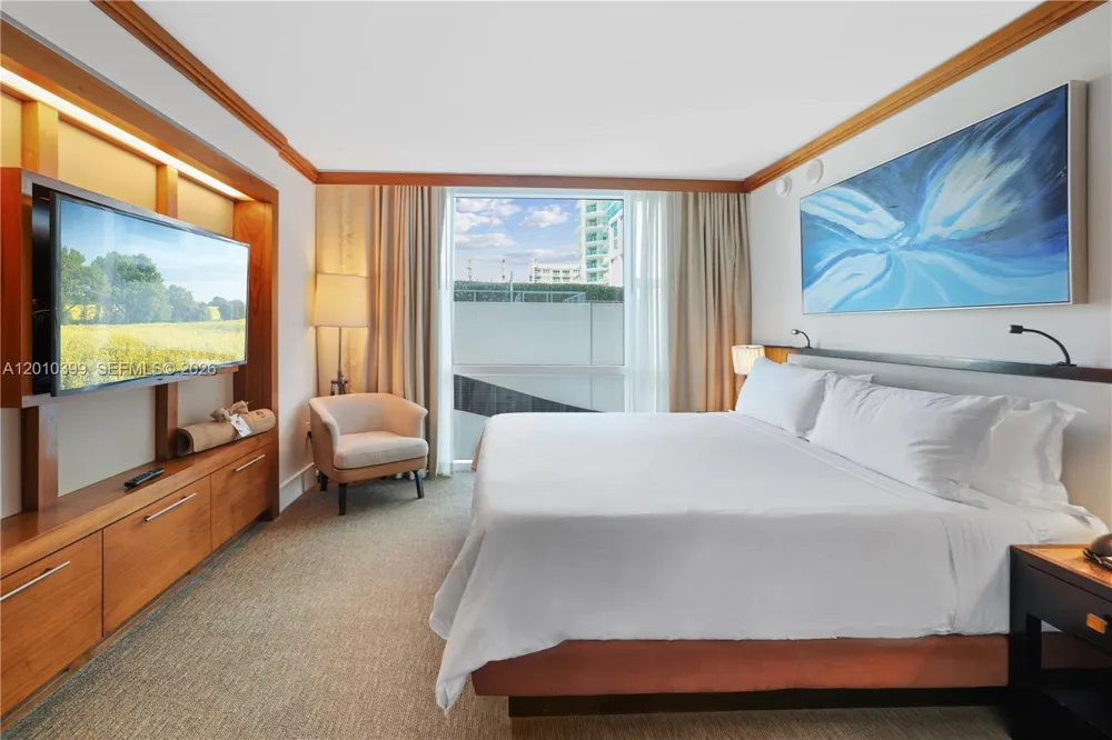 6801 Collins Ave #503 Miami Beach, FL 33141