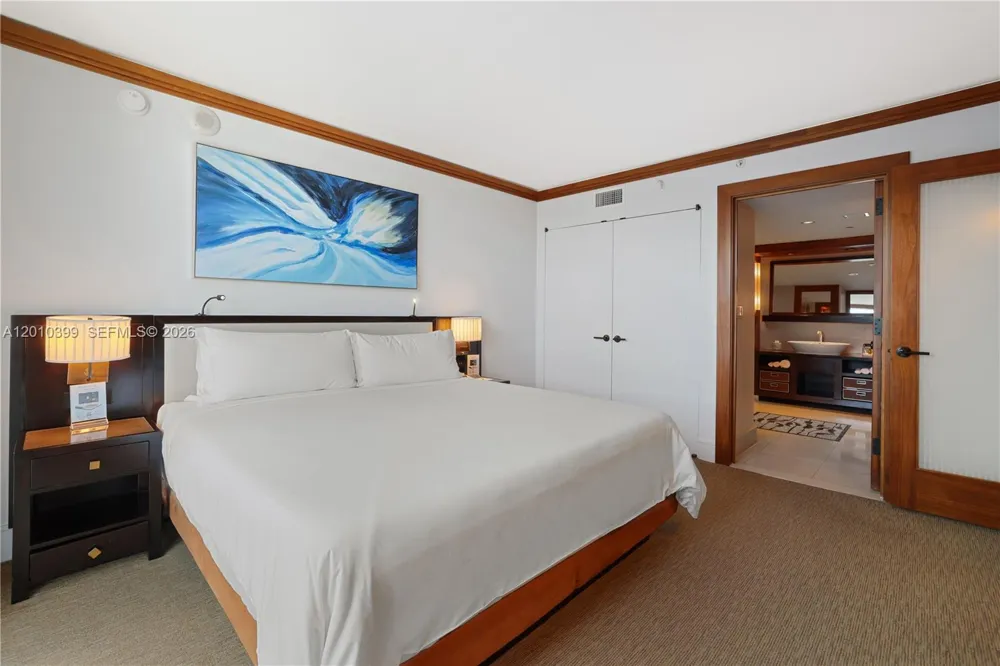 6801 Collins Ave #503 Miami Beach, FL 33141