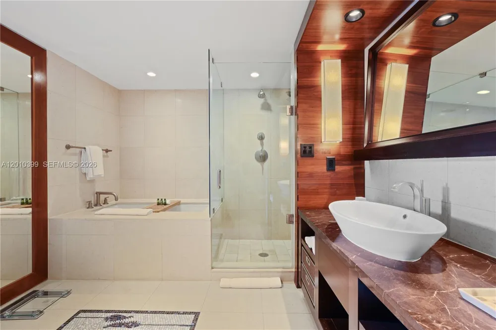 6801 Collins Ave #503 Miami Beach, FL 33141