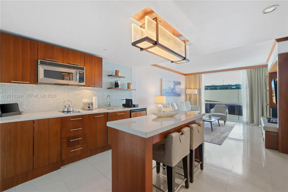 6801 Collins Ave #503 Miami Beach, FL 33141