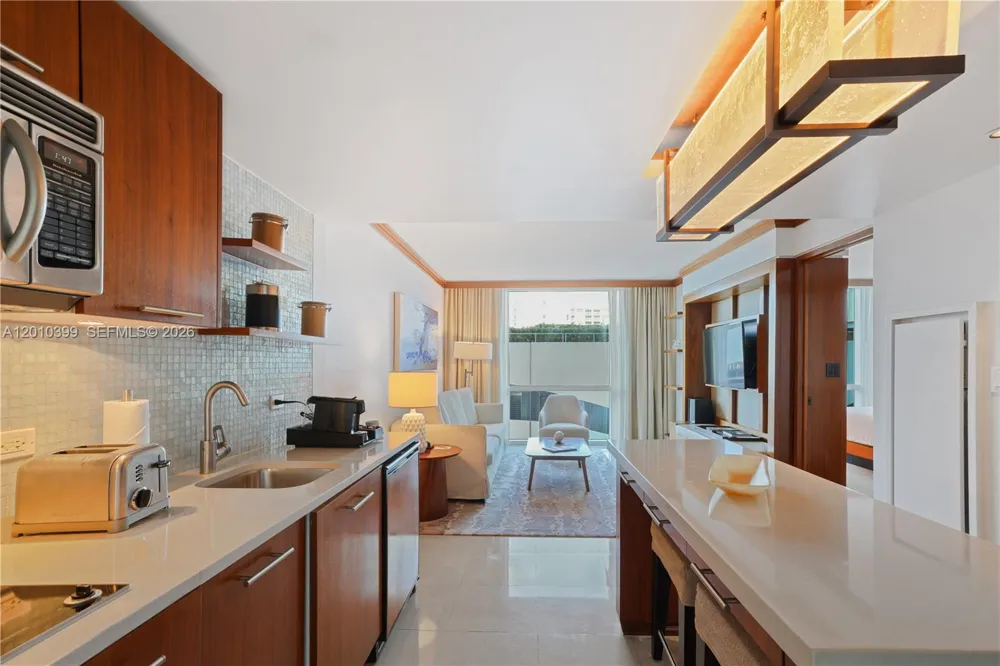 6801 Collins Ave #503 Miami Beach, FL 33141