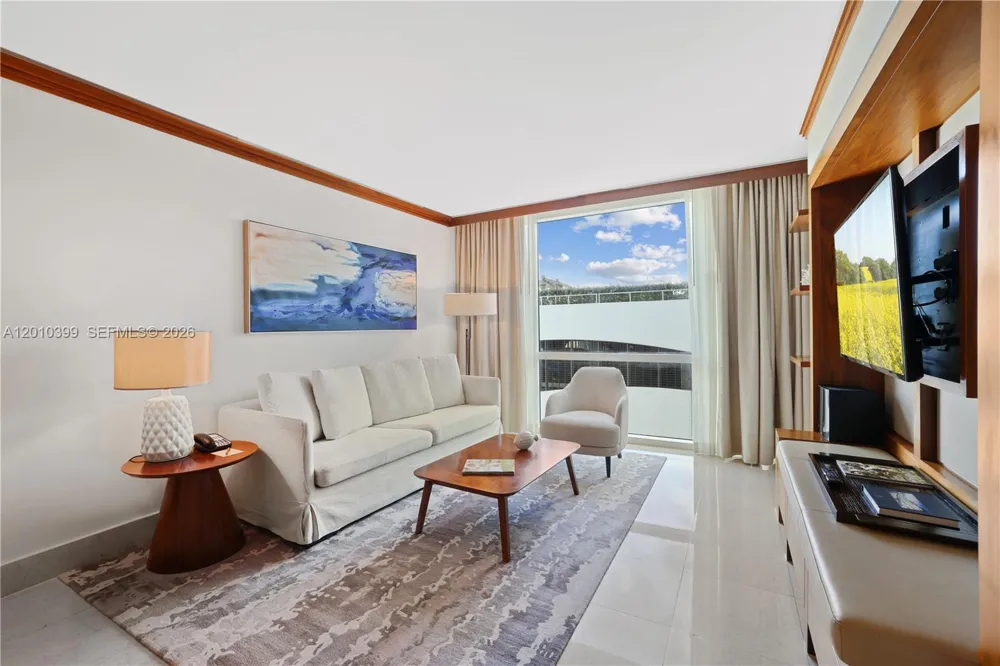 6801 Collins Ave #503 Miami Beach, FL 33141