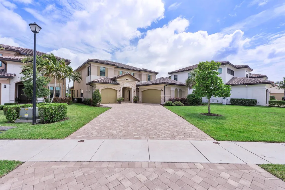 12745 Bayside Court Parkland, FL 33076