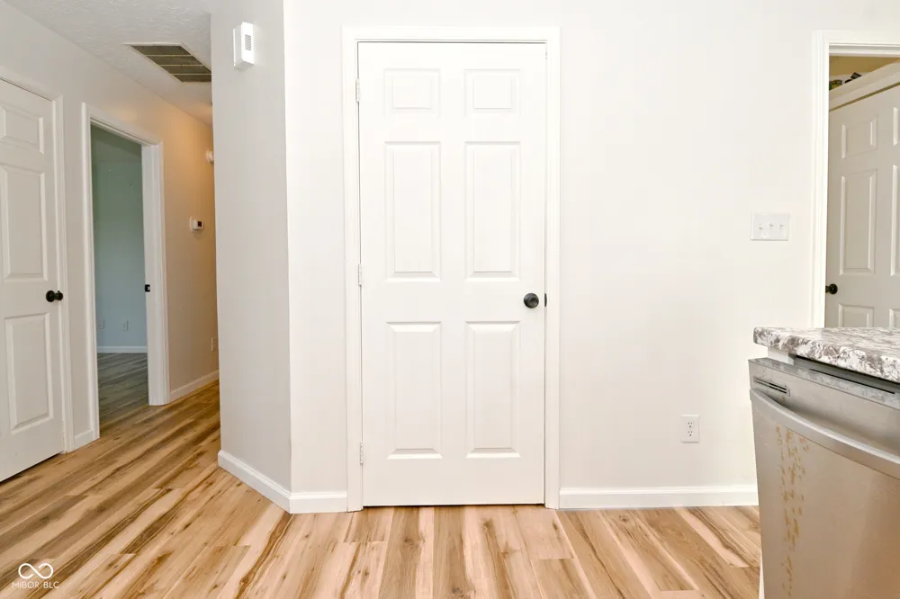 347 Lake Ridge Lane Greenwood, IN 46142