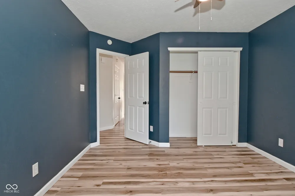 347 Lake Ridge Lane Greenwood, IN 46142