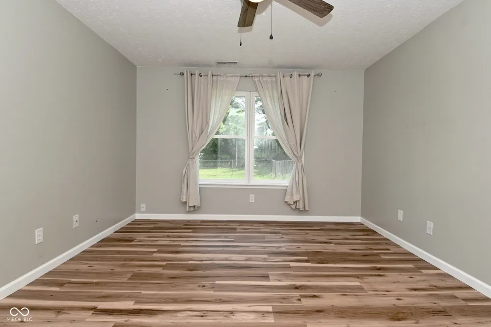 347 Lake Ridge Lane Greenwood, IN 46142