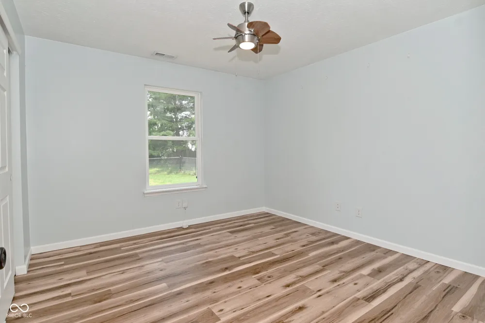 347 Lake Ridge Lane Greenwood, IN 46142