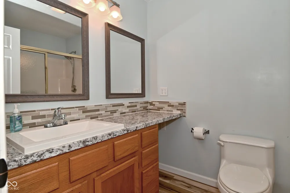 347 Lake Ridge Lane Greenwood, IN 46142