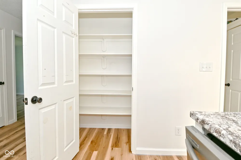 347 Lake Ridge Lane Greenwood, IN 46142