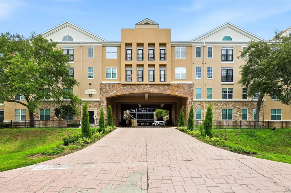 4221 W SPRUCE STREET #2101 Tampa, FL 33607