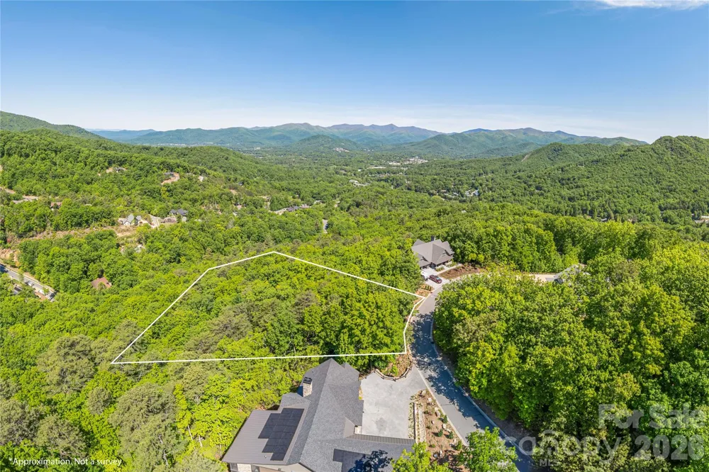 146 Settings Boulevard Black Mountain, NC 28711
