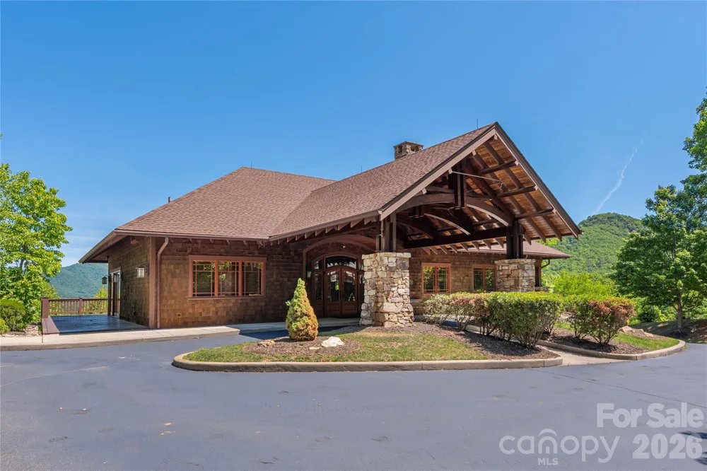 146 Settings Boulevard Black Mountain, NC 28711