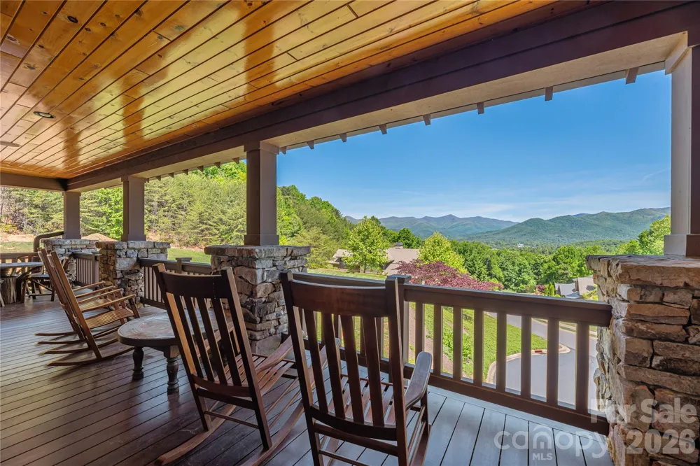 146 Settings Boulevard Black Mountain, NC 28711