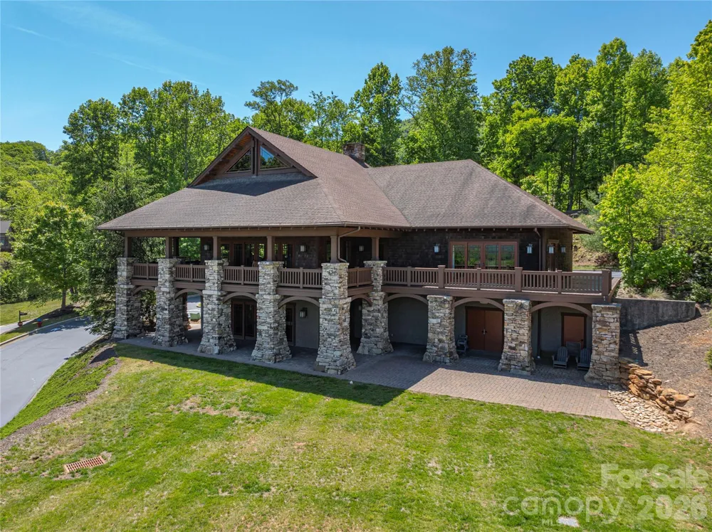 146 Settings Boulevard Black Mountain, NC 28711