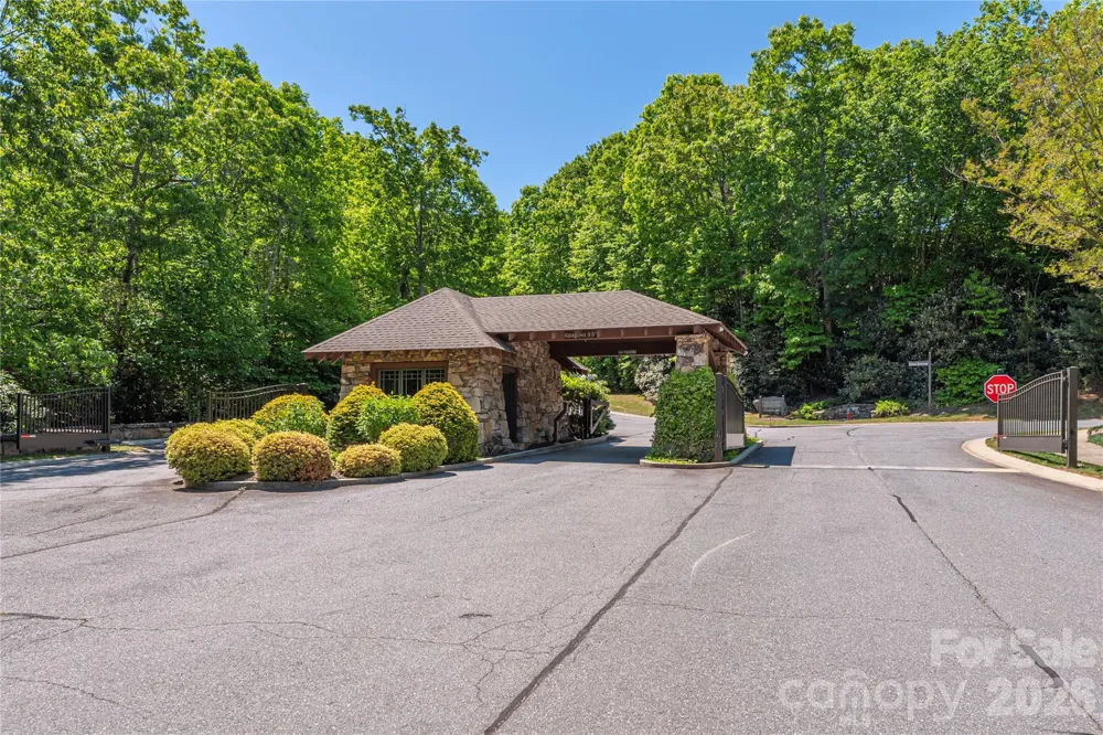 146 Settings Boulevard Black Mountain, NC 28711