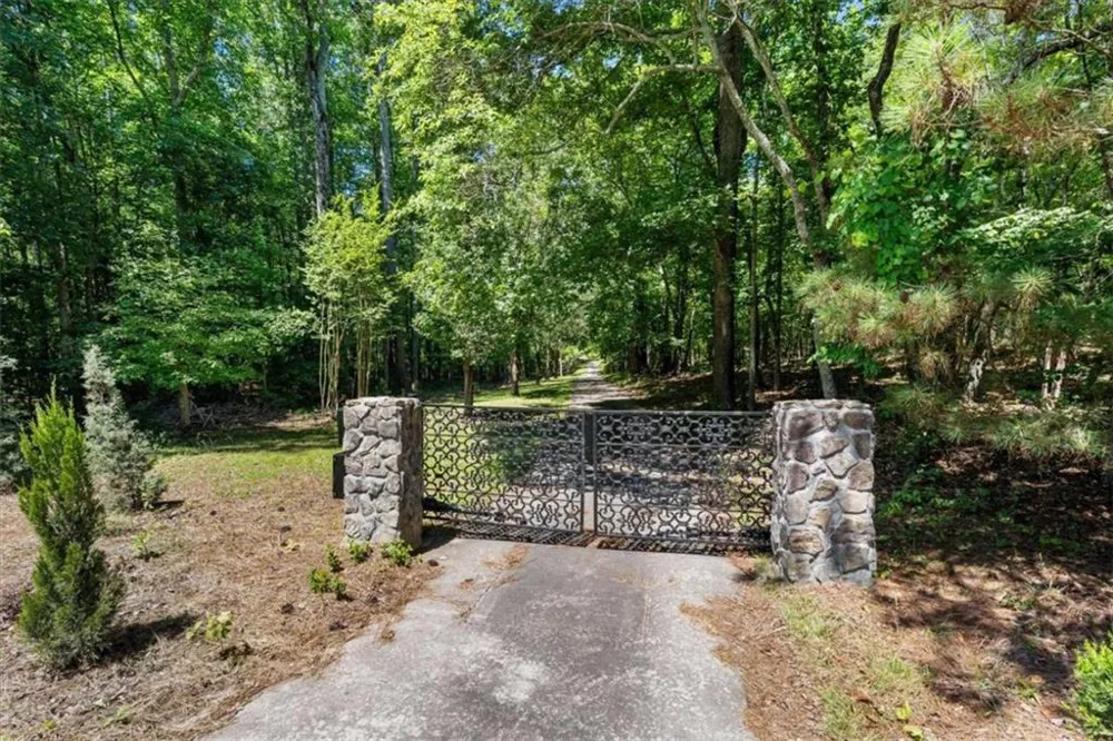 7448 Berea Road Winston, GA 30187