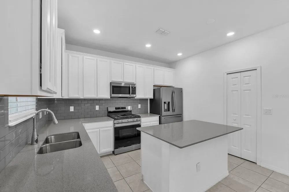 5741 SPOTTED HARRIER WAY Lithia, FL 33547