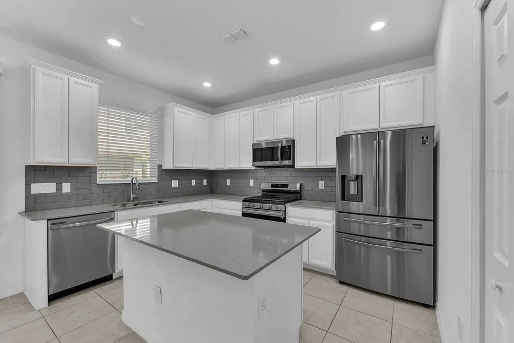 5741 SPOTTED HARRIER WAY Lithia, FL 33547