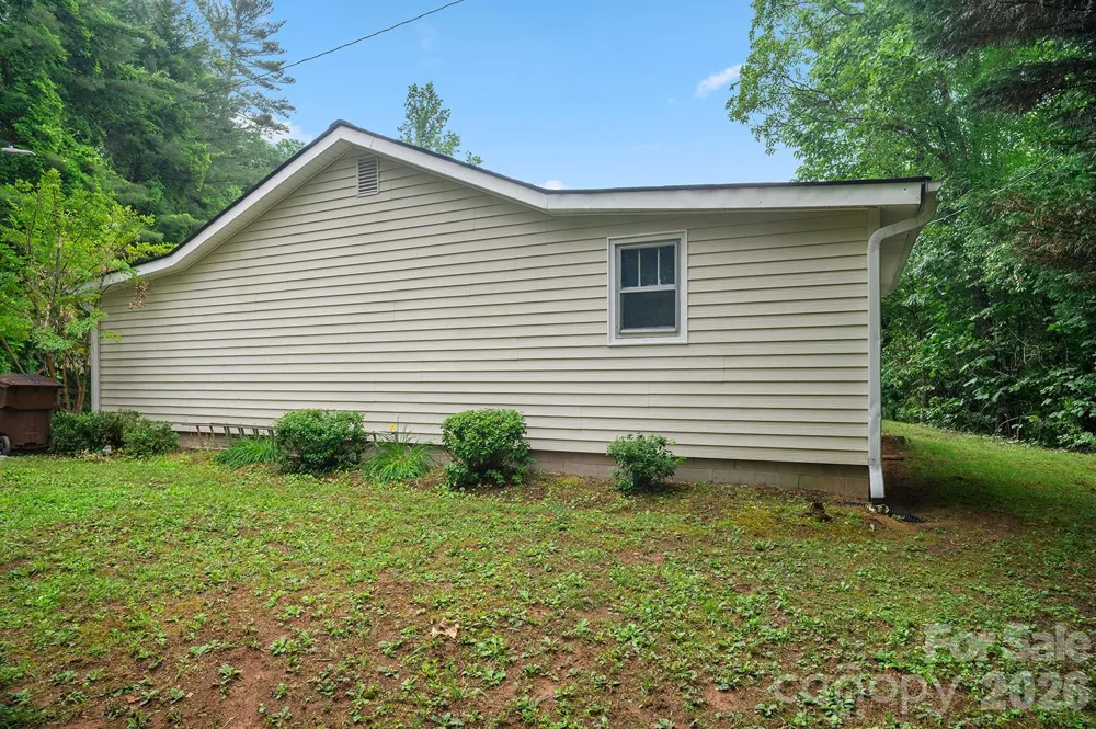 825 Gallimore Road Flat Rock, NC 28731