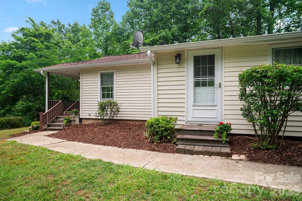 825 Gallimore Road Flat Rock, NC 28731