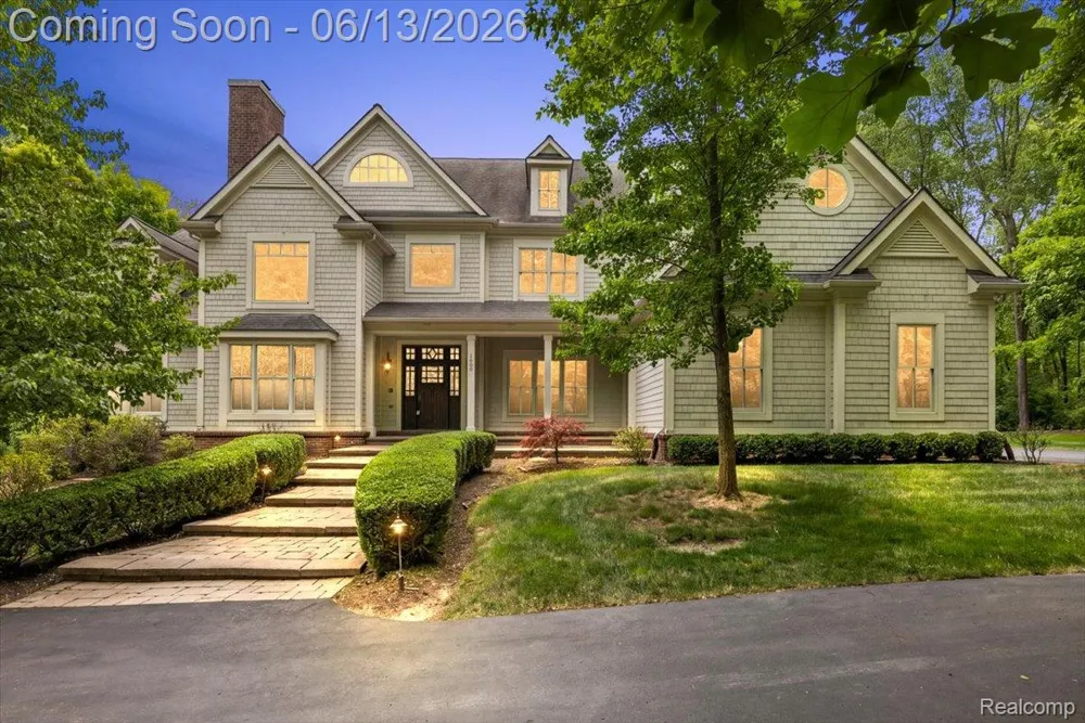 1600 S Hickory Ridge Trail Milford Charter Township, MI 48380