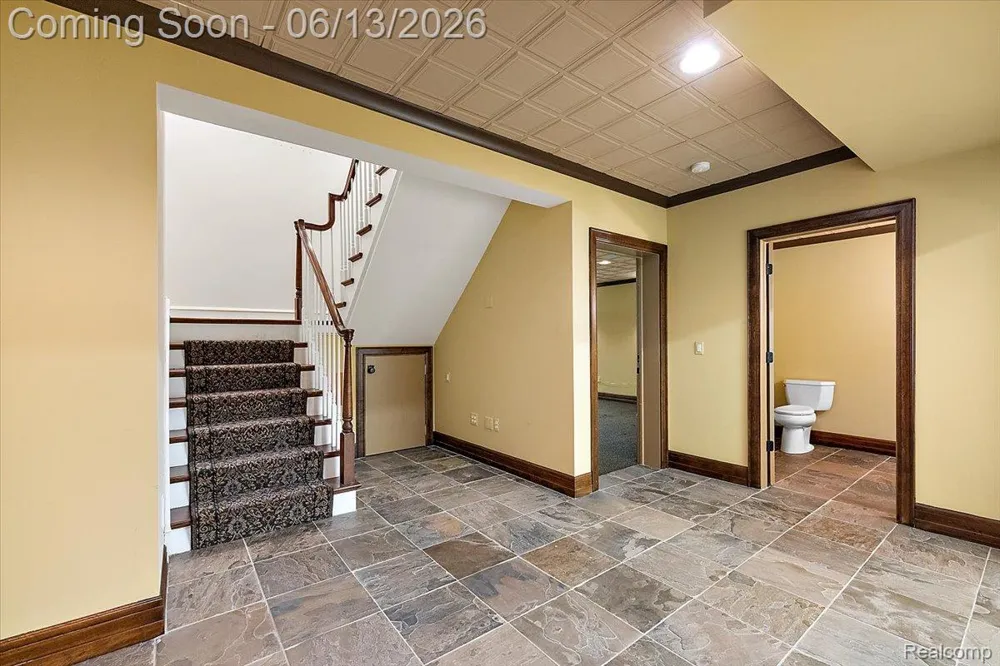 1600 S Hickory Ridge Trail Milford Charter Township, MI 48380
