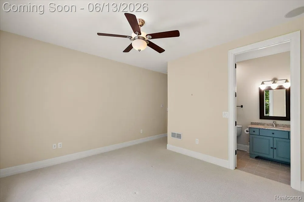 1600 S Hickory Ridge Trail Milford Charter Township, MI 48380